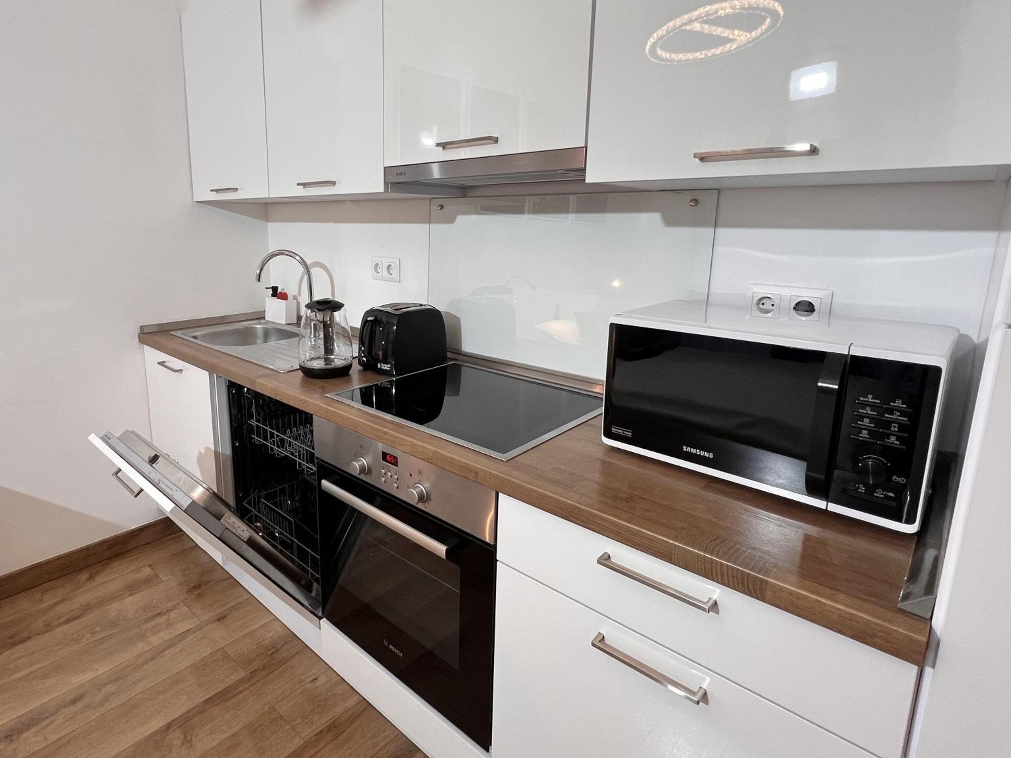 Luxe With Pool, Parking & Ac Apartamento Budapest